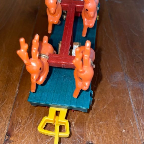 Vintage 1993 Toy State Santa Sleigh & Reindeer Train Set Car Replacement - Picture 6 of 10
